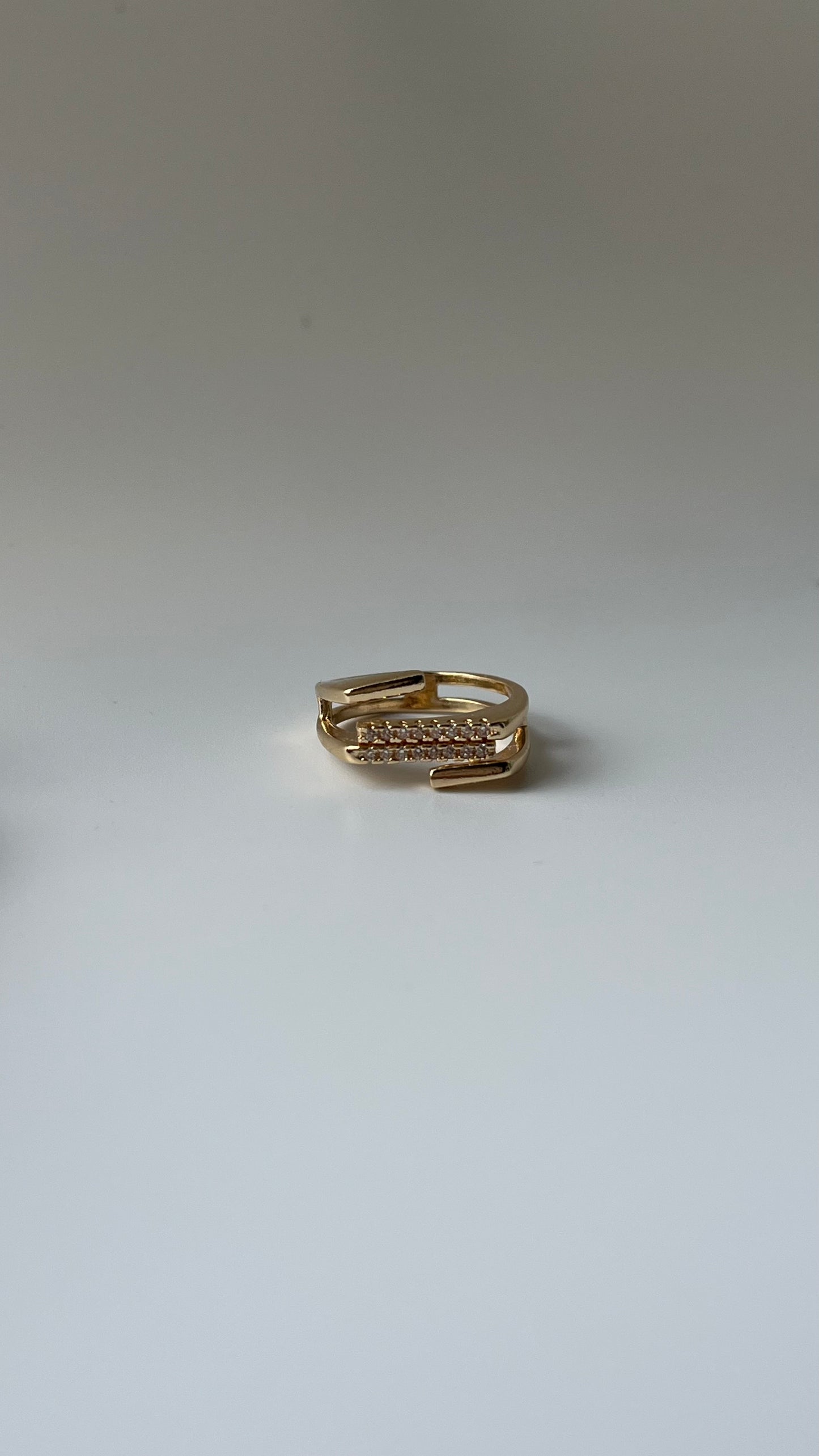 Minimalistic Diamond Shaped Ring