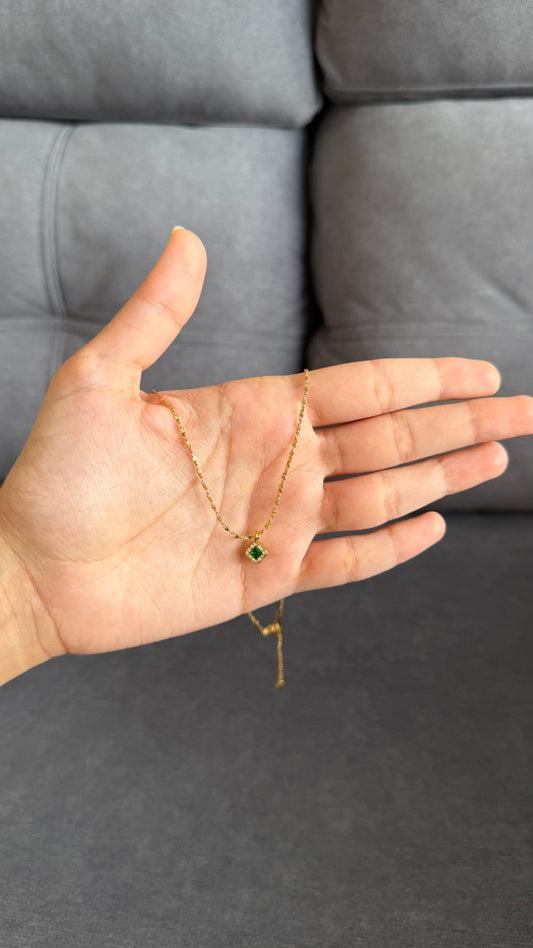 Emerald mini necklace A
