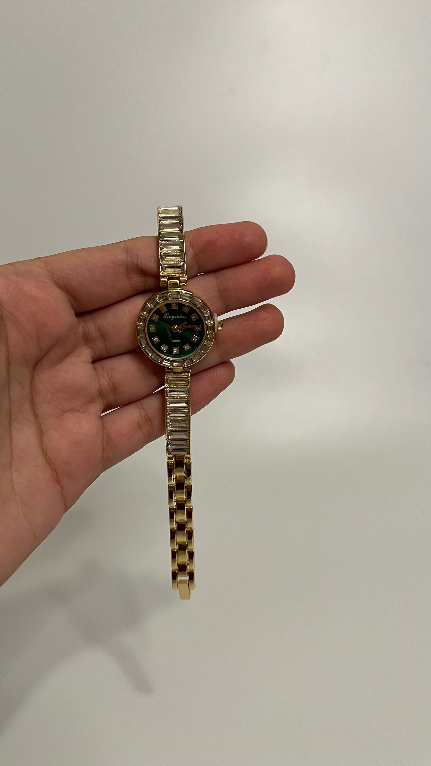 Emerald Green Round Watch