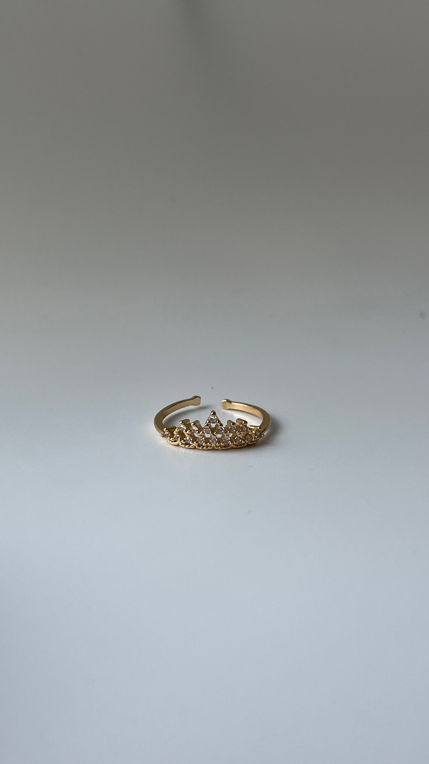 Minimalistic Princess Ring