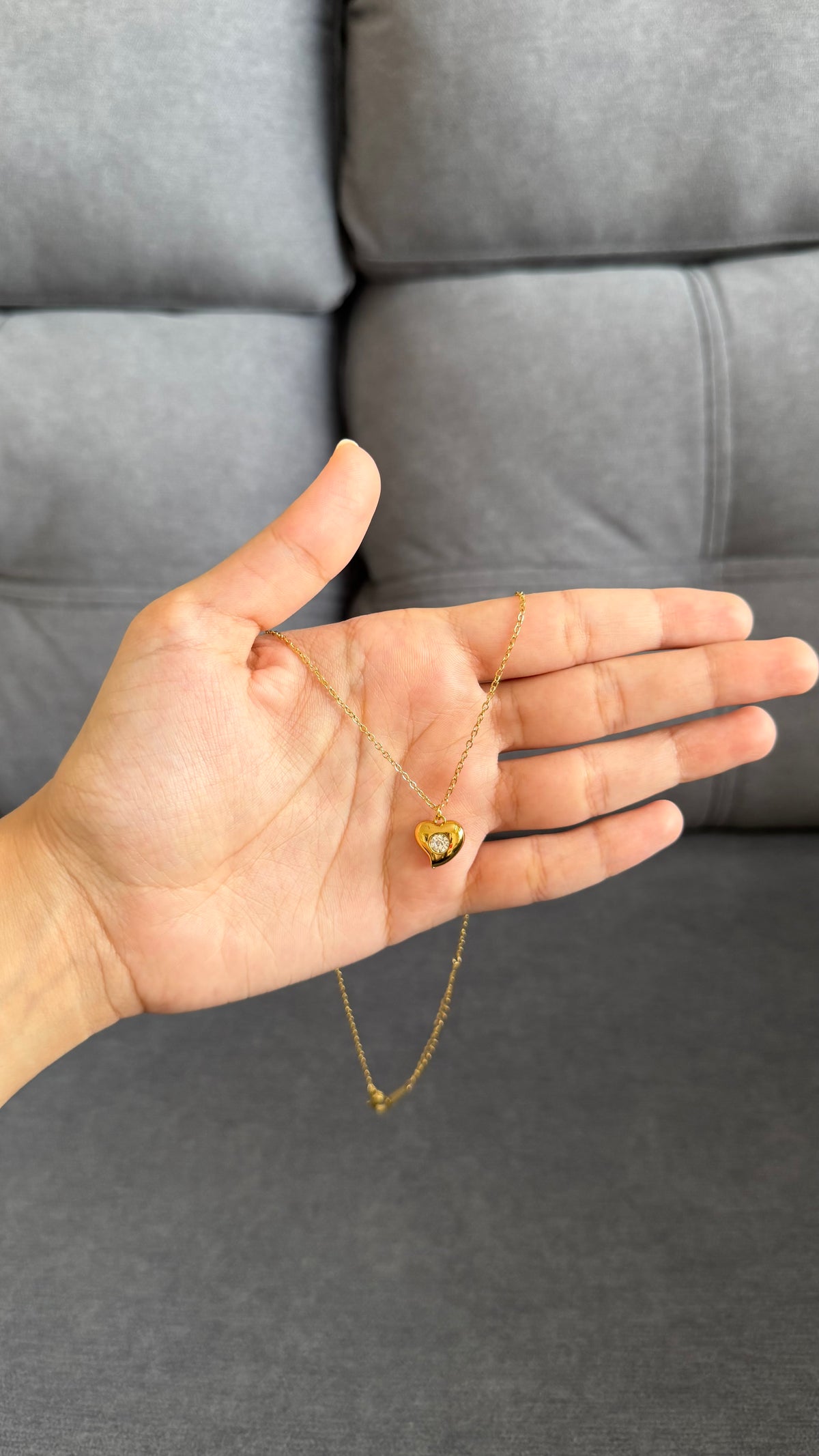Heart single stud necklace B