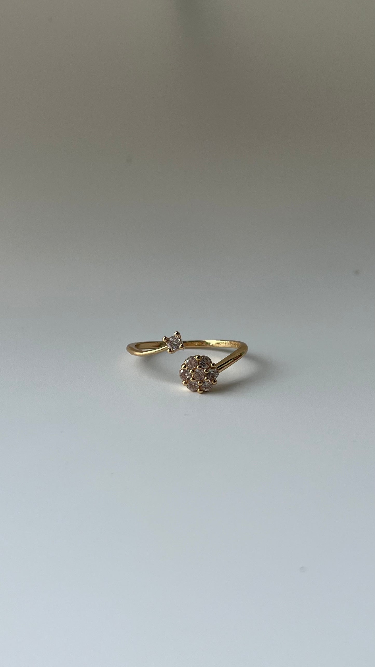 Minimalistic Flower Ring
