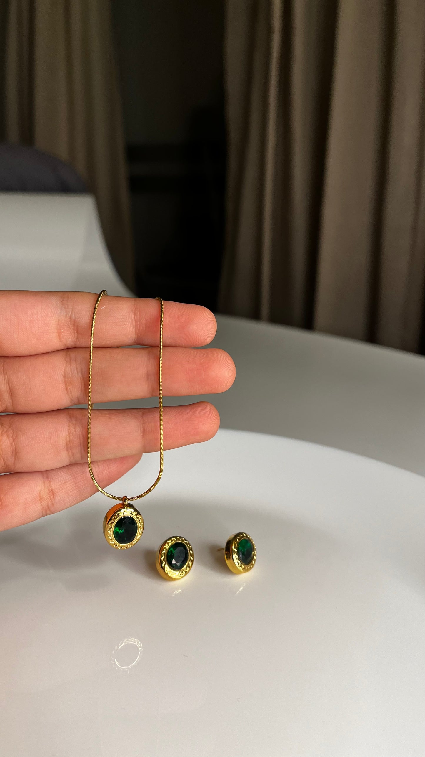 Emerald Grace Pendant & Earrings Set