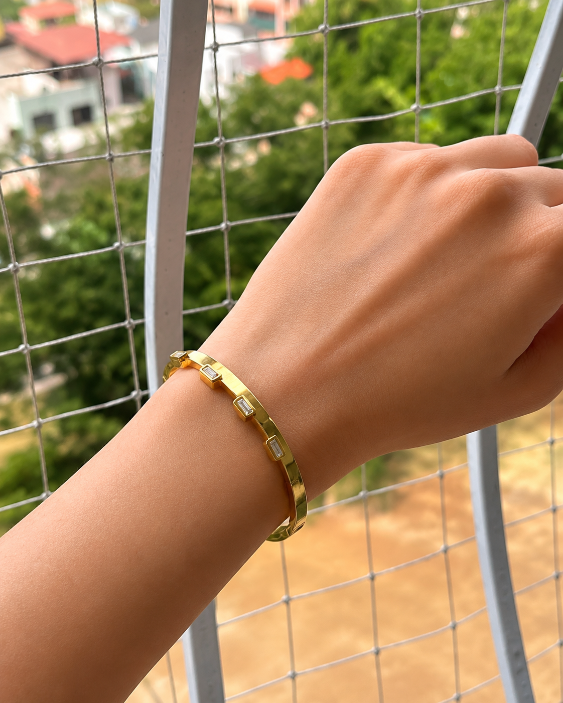 Baby Size - Golden Edge Baguette Bracelet
