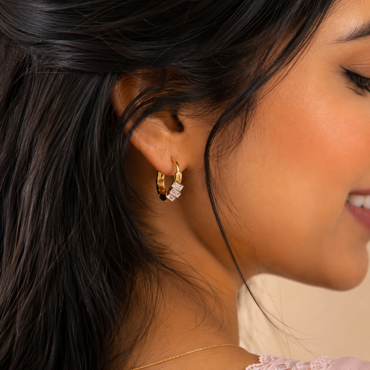 Minimal Gold Studded Earrings F