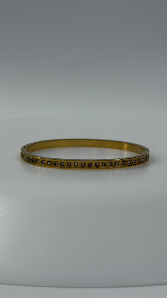 Gold studded baby Bracelet D