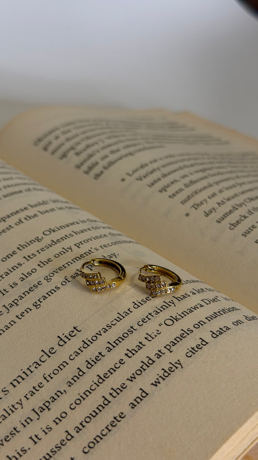 Minimal Flower Gold Earrings C