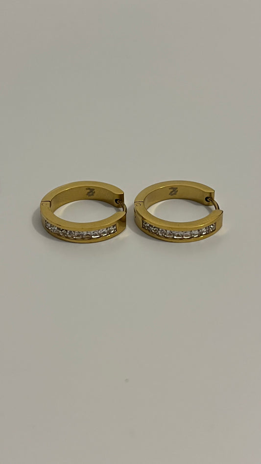 Minimal Gold Earrings A