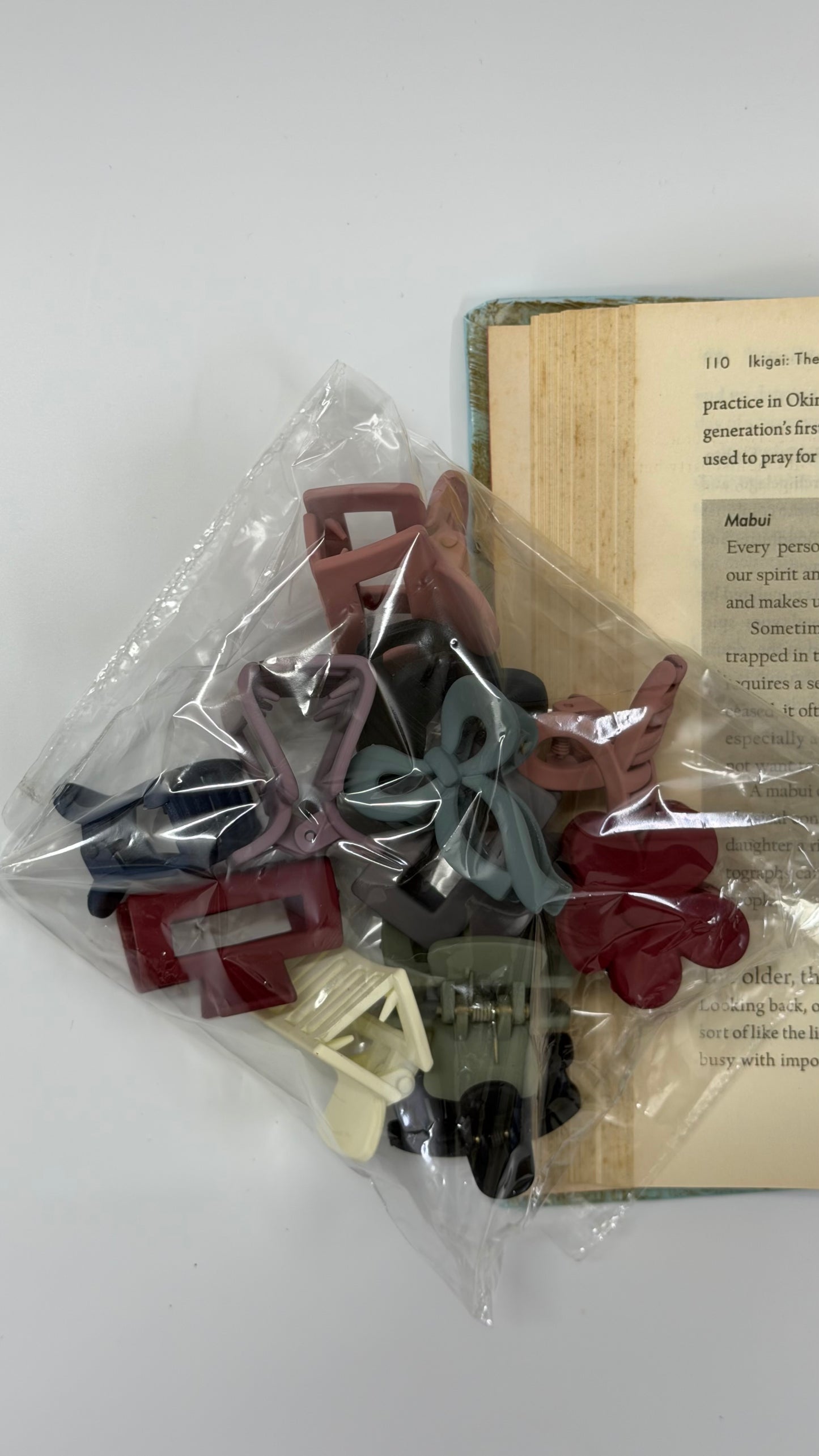 Multicolor Hair Claw (pack of 12)