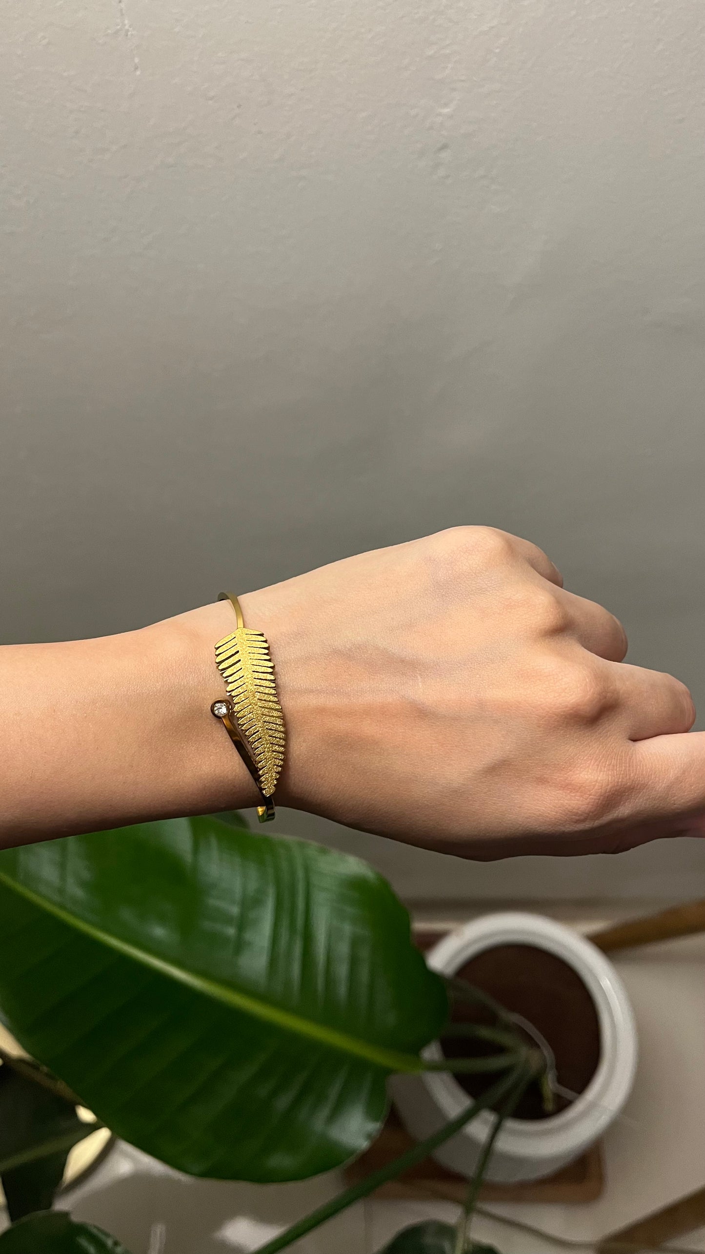 Leaf shaped Cuff Bracelet