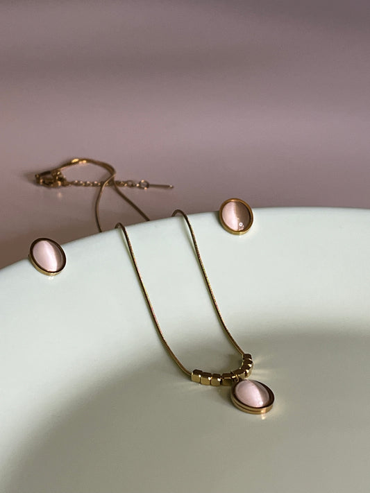 Moonstone Ivory Oval Cat's Eye Set