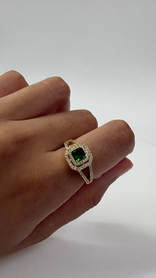 Diamond Emerald Green Ring A size 7