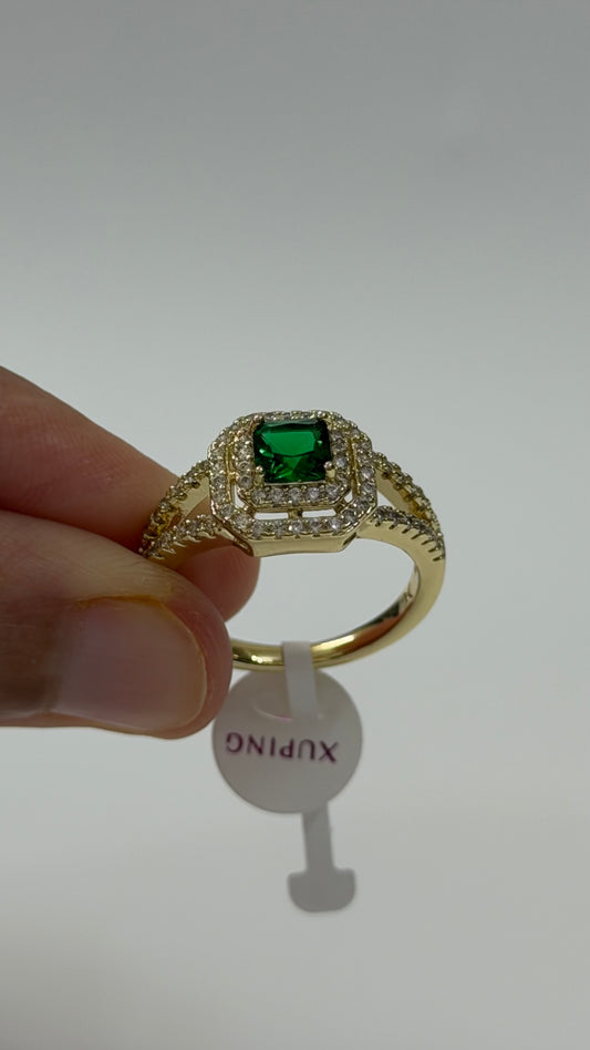 Diamond Emerald Green Ring A size 7