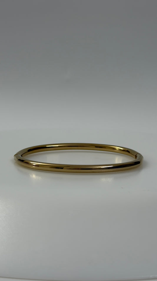 Plain Gold Bracelet