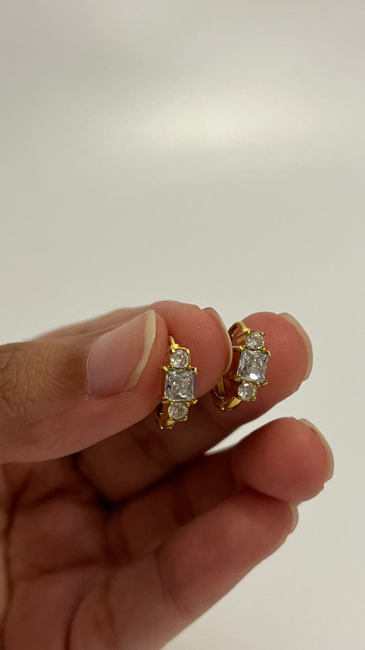 Minimal Gold Earrings C