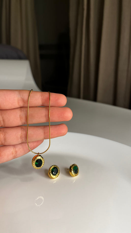 Emerald Pendant Set